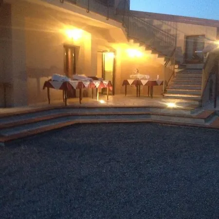 La Corte Dei Cavalli *